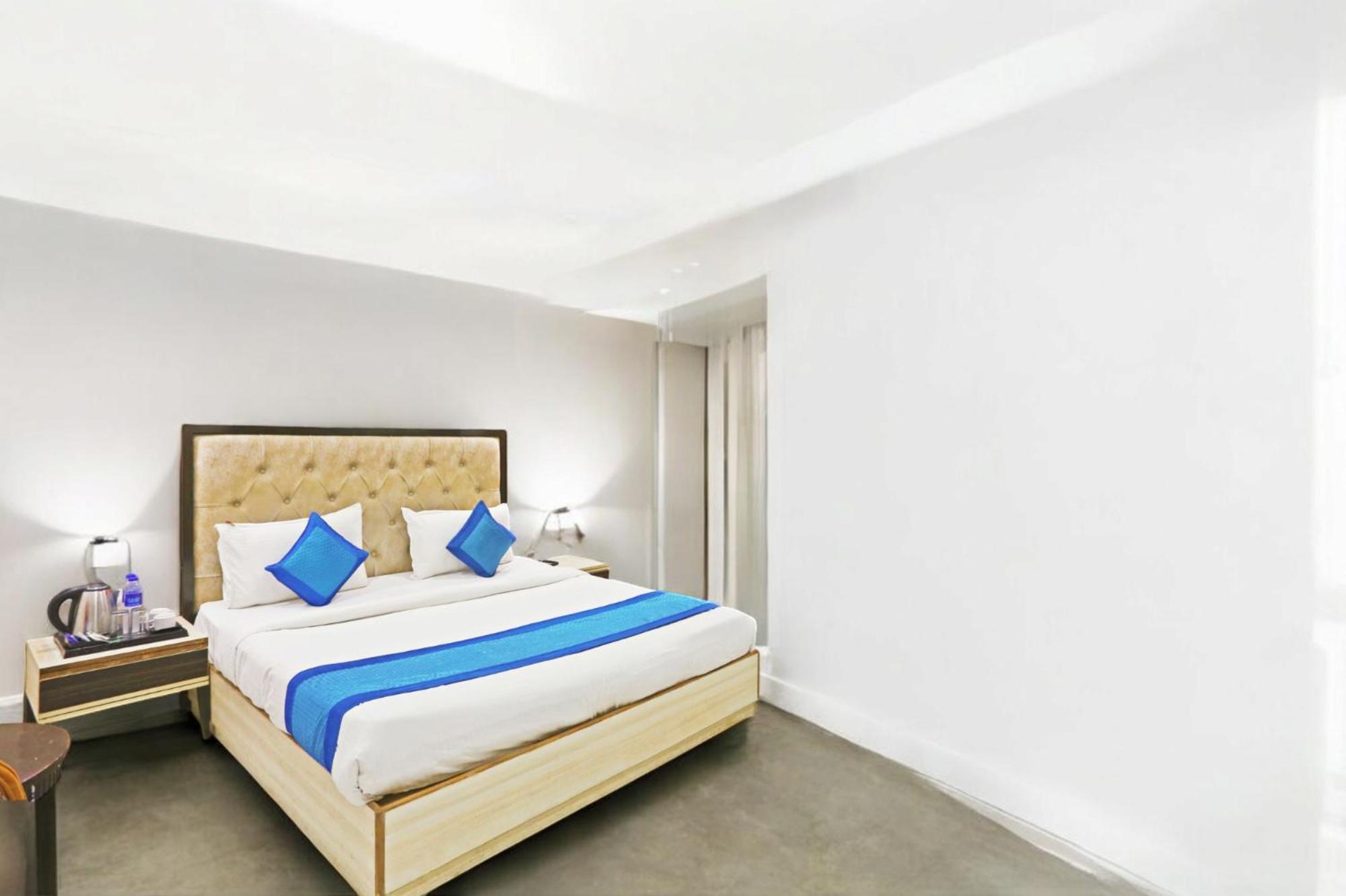 Hotel Almora Sky Near By Delhi International Airport With - Free Airport Pickup And Drop New Delhi Exterior photo